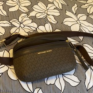 Michael Kors belt purse adjustable
